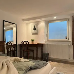 https://souterrain-whg-im-einfamilienhaus-zentral-in-frankfurt.frankfurtammainhotels.com